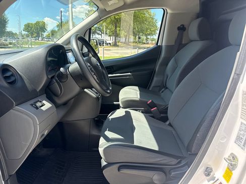 Used 2019 Nissan NV200 SV FWD image 12