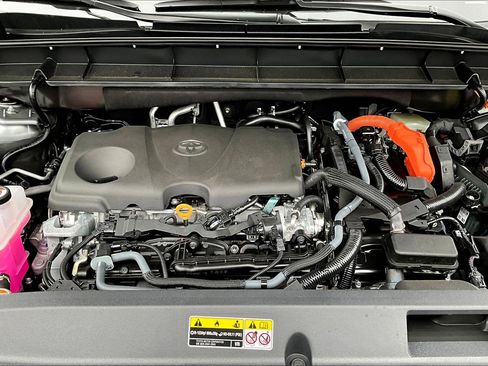 Used 2026 Toyota Highlander Platinum image 10