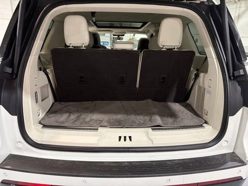 Certified 2024 Lincoln Navigator Black Label image 27