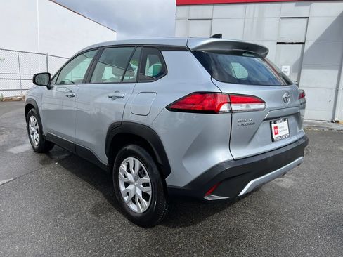 Used 2025 Toyota Corolla Cross L AWD/4WD image 6