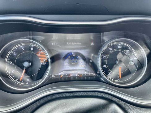 Used 2019 Jeep Cherokee High Altitude AWD/4WD image 10