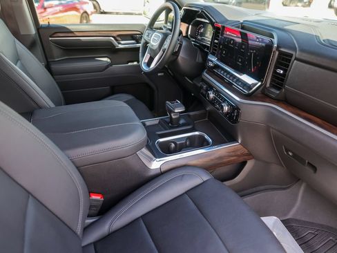 Used 2025 GMC Sierra 1500 SLT w/ SLT Premium Package AWD/4WD image 32