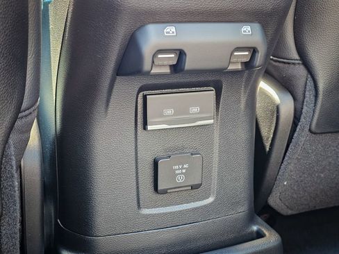 New 2026 Jeep Wrangler Unlimited Sahara AWD/4WD image 32