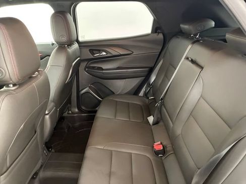 Used 2025 Chevrolet TrailBlazer RS w/ Convenience Package AWD/4WD image 18