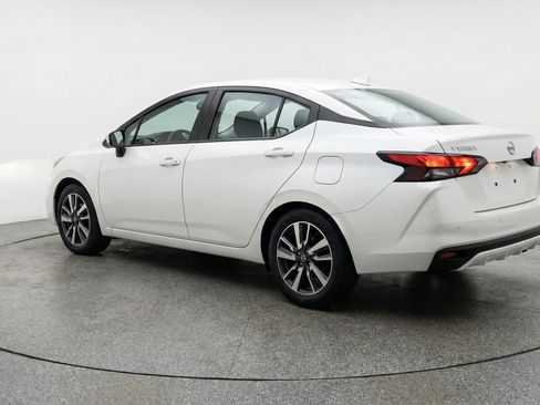 Used 2025 Nissan Versa SV image 6