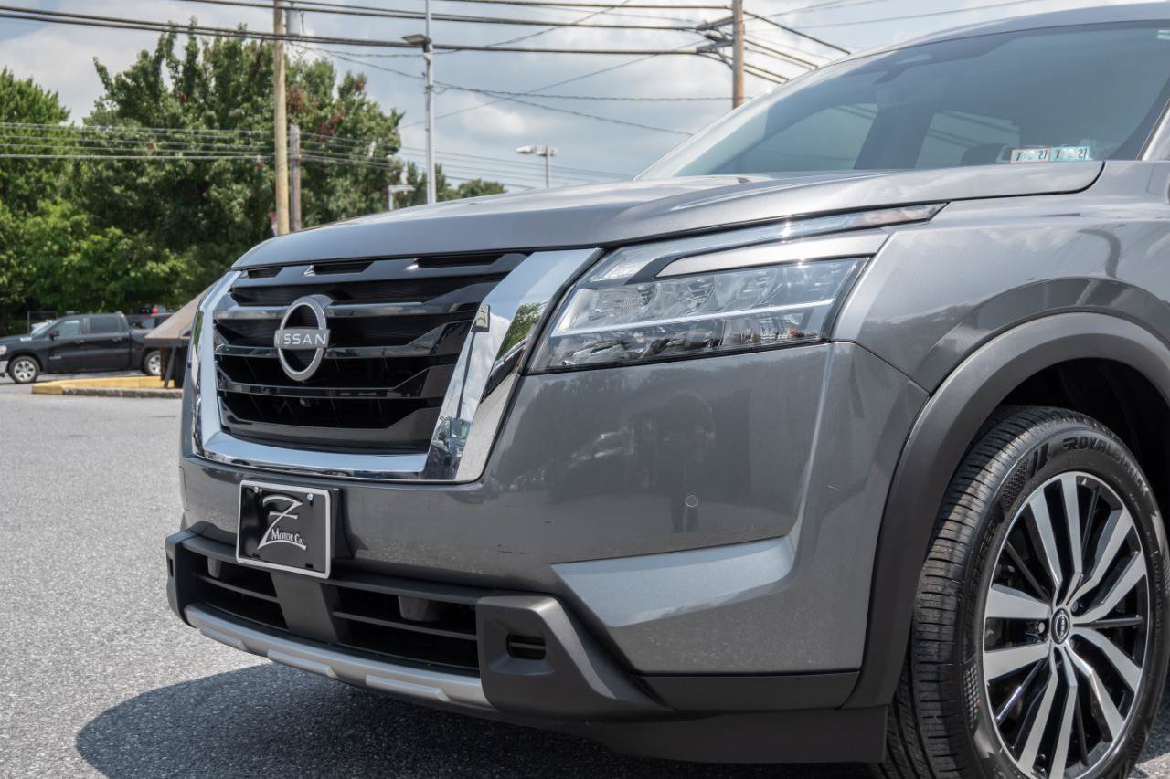 Used 2023 Nissan Pathfinder Platinum AWD/4WD image 6