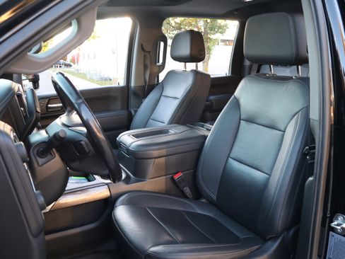 Used 2022 Chevrolet Silverado 2500 LTZ w/ LTZ Convenience Package image 34