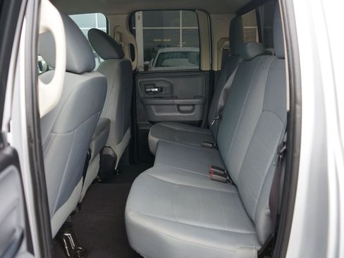 Used 2016 RAM 1500 Classic SLT AWD/4WD image 15