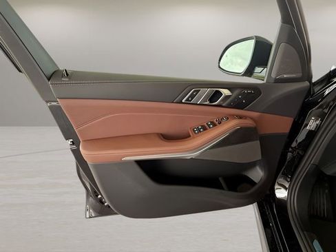 Used 2026 BMW X7 xDrive40i w/ M Sport Package image 30