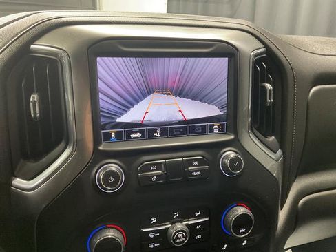 Used 2020 Chevrolet Silverado 1500 LT Trail Boss w/ Midnight Edition AWD/4WD image 31