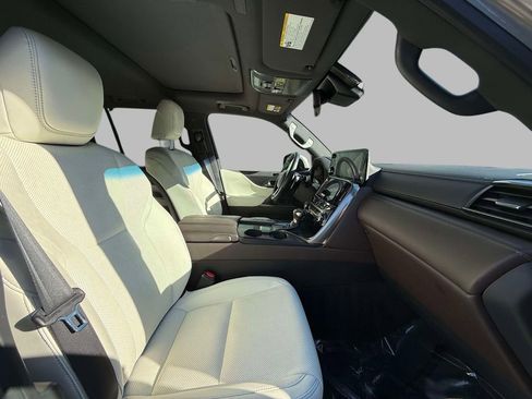 Used 2024 Lexus LX 600 4WD w/ Luxury Package image 14