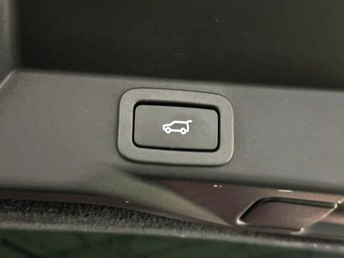 Used 2019 Land Rover Range Rover Sport HSE AWD/4WD image 17