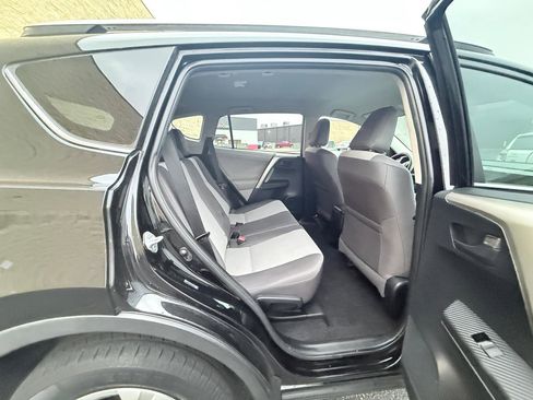 Used 2013 Toyota RAV4 LE image 12