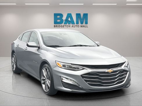 Used 2024 Chevrolet Malibu LT FWD image 2