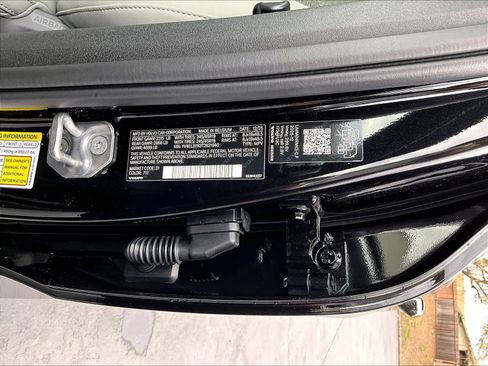 New 2026 Volvo EX30 Plus w/ Climate Package image 34