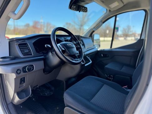 Used 2024 Ford Transit 250 Low Roof AWD w/ Exterior Upgrade Package image 15
