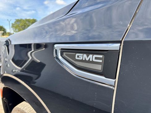 Used 2022 GMC Yukon SLT w/ SLT Luxury Package AWD/4WD image 43