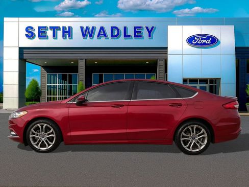 Used 2017 Ford Fusion SE w/ Equipment Group 201A image 2