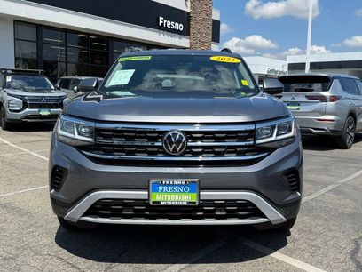 Used 2023 Volkswagen Atlas SE w/ Black Wheel Package