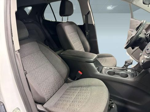 Used 2023 Chevrolet Equinox LT w/ Driver Convenience Package image 31