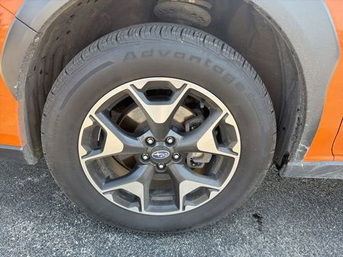 Used 2019 Subaru Crosstrek 2.0i Premium w/ Eyesight System image 16