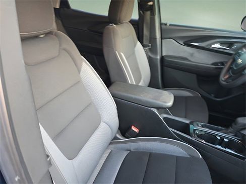 Used 2023 Chevrolet TrailBlazer LT w/ Convenience Package image 32