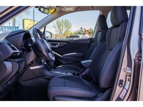 Used 2020 Subaru Forester Premium AWD/4WD image 15