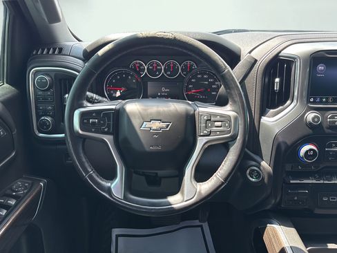 Used 2021 Chevrolet Silverado 1500 LT Trail Boss w/ Bed Protection Package AWD/4WD image 19