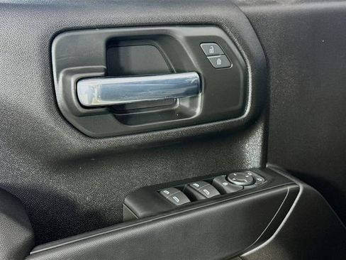 Used 2025 Chevrolet Silverado 2500 Custom w/ Custom Convenience Package image 21