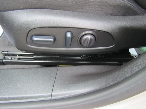 Used 2024 Chevrolet Malibu LT FWD image 19