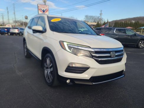 Used 2016 Honda Pilot Touring image 2