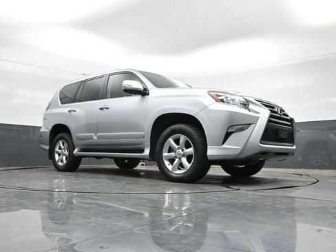 Used 2017 Lexus GX 460 w/ Navigation Package AWD/4WD image 41