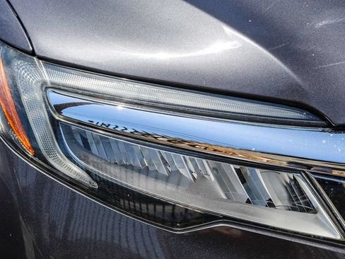 Used 2022 Honda Pilot Elite image 6
