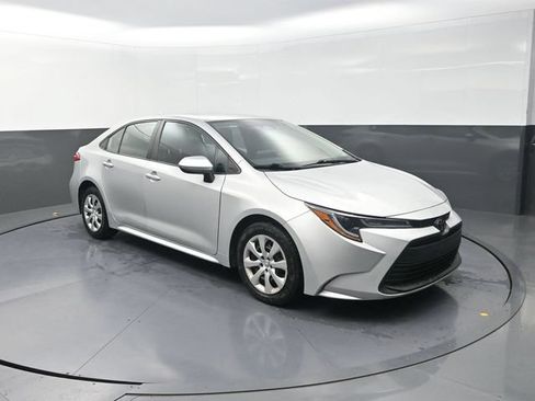 Used 2024 Toyota Corolla LE FWD image 10