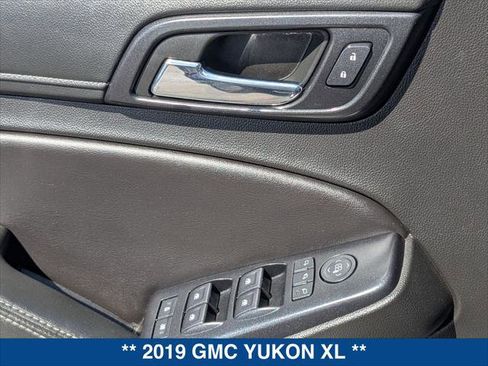 Used 2019 GMC Yukon XL SLT AWD/4WD image 11