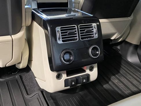 Used 2018 Land Rover Range Rover Long Wheelbase Supercharged image 10