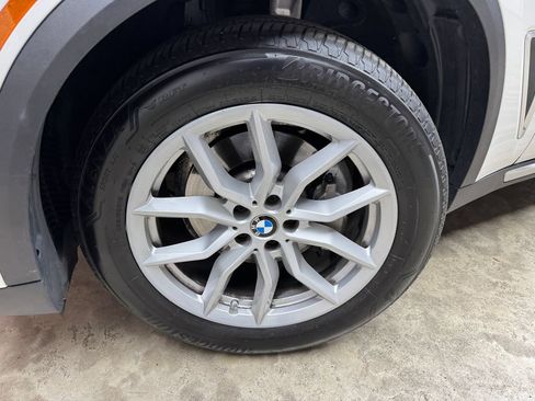 Used 2022 BMW X5 xDrive40i w/ Premium Package AWD/4WD image 31
