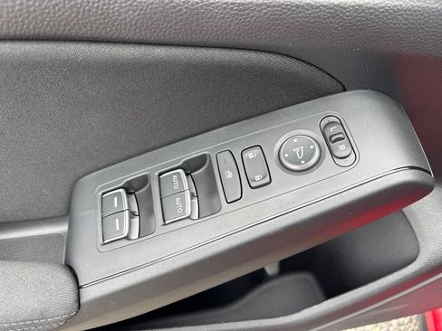 Used 2025 Honda Civic Sport image 17