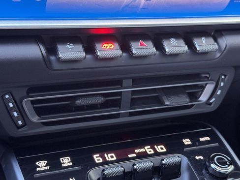 Used 2023 Porsche 911 Carrera 4S image 40