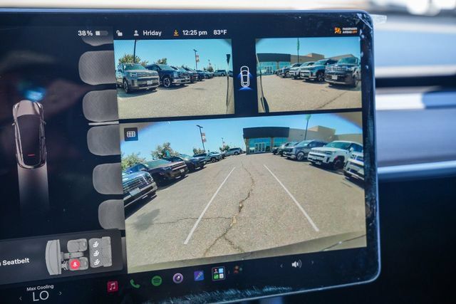 Used 2024 Tesla Model Y Long Range AWD/4WD image 23