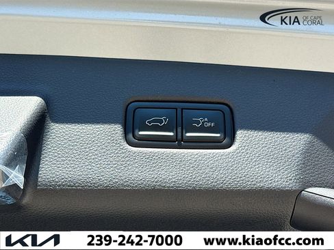 New 2026 Kia Carnival EX image 13