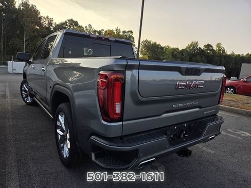 Used 2019 GMC Sierra 1500 Denali w/ Technology Package AWD/4WD image 2