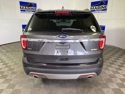 Used 2017 Ford Explorer XLT image 17