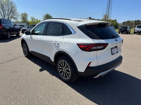 New 2025 Ford Escape SE w/ PHEV Premium Package FWD image 7