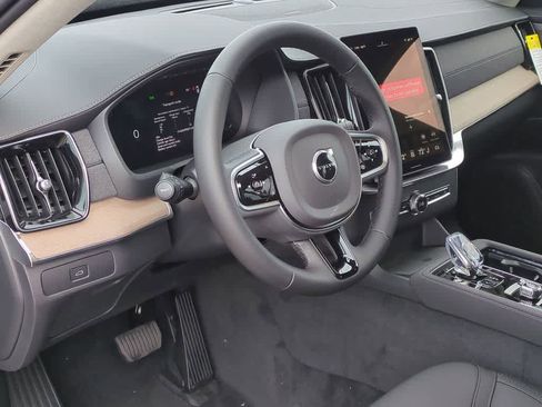 New 2026 Volvo XC90 B6 Plus w/ Protection Package Premier image 2