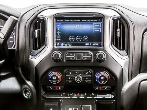 Used 2019 Chevrolet Silverado 1500 LT Trail Boss w/ Convenience Package AWD/4WD image 20