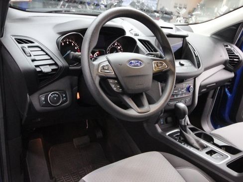 Used 2017 Ford Escape SE w/ Equipment Group 201A image 14