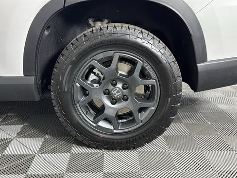 New 2025 Honda Pilot TrailSport image 10