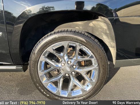 Used 2017 Cadillac Escalade ESV Platinum AWD/4WD image 10