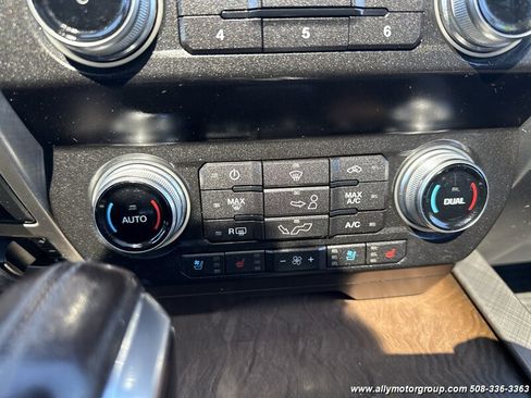 Used 2019 Ford F150 Limited w/ Trailer Tow Package AWD/4WD image 28